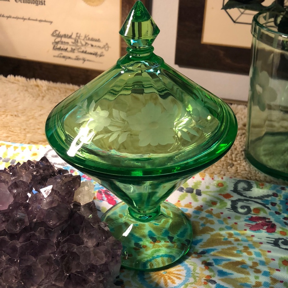 Green Depression Glass Candy Dish w/etching
